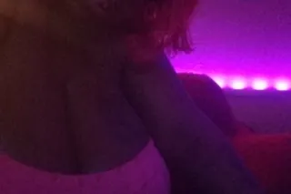 hey luv bugs if u not booking. me u a clown qv 120 hr 200 head 80 dats da best deep head n Tulsa - Image 5