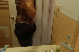 Beautiful Blue eyes and super thick thighs aiming to please and ready to give you a experience of a lifetime💋💋💋 - Image 3