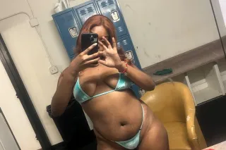100 % REAL THICK SEXY WET FREAK 🍑 😏😩💦 Let me make you Cum Daddy - Image 5