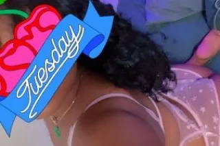 curvaceous, queen 🧚🏽🍭🎬 - Image 2