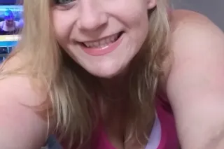 Fun Girl Nextdoor. Looking for... - Image 2