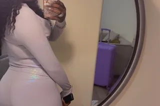 pretty black thing wknd specia... - Image 1