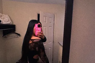 In + Out Special 😽💧+ FT Shows ... - Image 2