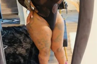 Classy but sassy sexy and sensual it's Miss Juicy - Image 5