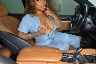 Freaky with a Fat Ass 🍑Pretty ... - Image 2