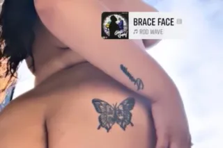 Freaky with a Fat Ass 🍑Pretty Feet 👣 Pink Shaved Pussy 🌷Thick thighs - Image 6