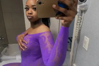 NEW TO THE CITY💯LETS FUCK❤TRUC... - Image 1