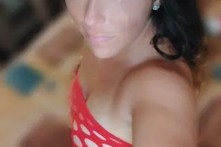 JUST ARRIVED IN TOWN - 36 - Image 4