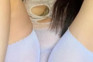 ANTOJITOS CALIENTES Sexy Latin... - Image 3