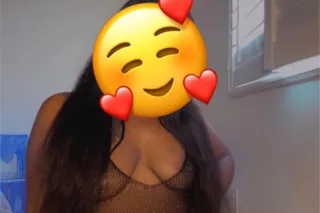 💦THROAT GOAT😝AVAILABLE 24/7😘IN... - Image 1