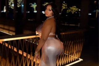 ❤🍑BIG BOOTY ❤ latin goddess💕 N... - Image 4