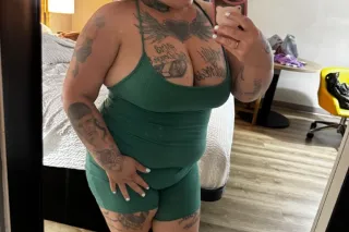 MILF😍 FAT PRETTY PUSSY AND SOM... - Image 2