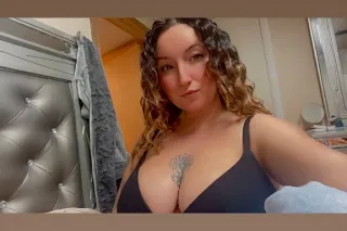 Busty Jessi 🌹 - 30 - Image 2
