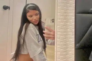 hey babe!! im Delilah come play with me im young & fun with a overally WET & TIGHT latina PUSSY 💦 2 GIRL SPECIAL 👧🏻👧🏽 - Image 2