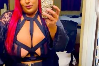 BBW POLE DRAINER VISITING. - 3... - Image 3