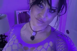 party chill DMT WHITE big tit ... - Image 1