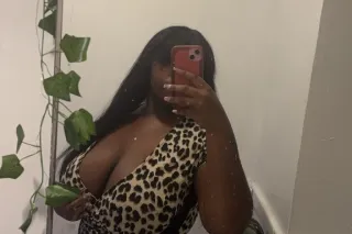 OUTCALLS AND INCALLS WITH MS.P... - Image 2