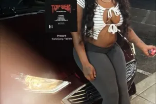 thick and juicy brownskin💦🧁 - ... - Image 1