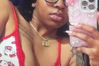 Horny girl available for your ... - Image 1