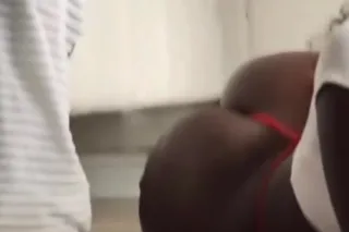 pretty big booty freak - 23 - Image 3
