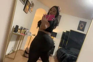 Party Girl 🥳❄ BIGG 50 inch Boo... - Image 2