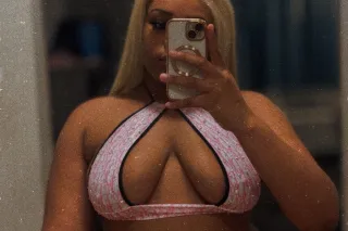 Upscale & Sweet Chocolate Trea... - Image 3