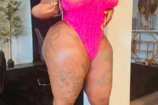 Classy but sassy sexy and sensual it's Miss Juicy - Image 9