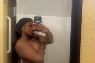 Grip Tight Skills🤭🫠Fine Sh!t 🥰 100% REAL 🌊Squirter🫣 - Image 4