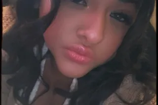 💦 Splashy Spanish Mami 💦 Hump ... - Image 1