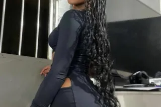 Jennifer - 23 - Image 3