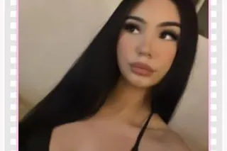 your new favorite💗🍑 - Image 2