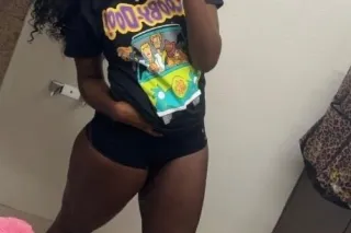 2POPsSs💦COME PLAY WITH THIS YUMMY 👅PUSSY WHILE I SUCK UR BALLS👅 - Image 1