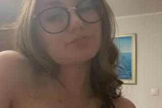 💦 22yo Tight Queen – Milk Me D... - Image 3