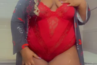come have some fun💦🥰📿slipperyy... - Image 1