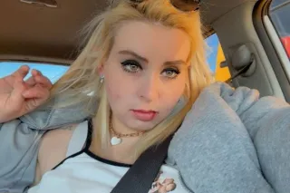 got the house to myself come be naughty w me😈😈😈 - Image 1