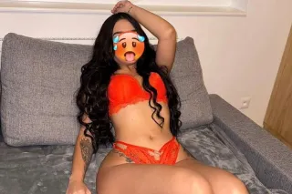 Hot sexy Latina girls willing ... - Image 4