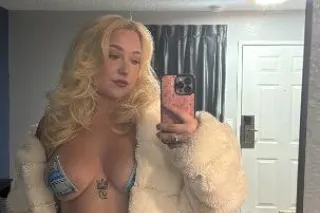 Busty Blonde Barbie 🐱 Pretty Phat & Pink - Image 9