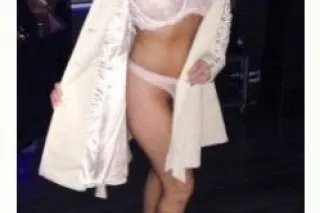 Mature Playmate Look-A-Like Latin, Eva - Image 10