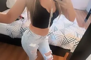 new to the area only here for ... - Image 1