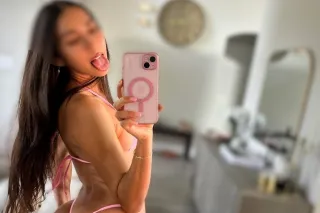 Sexy latina girl availbale now here 😍💦🍑 - Image 4