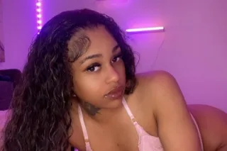 YOUR FAVORITE FANTASY!! Outcalls and Incalls AVAILABLE NOW ! FACETIME SHOWS!! PRIVATE DANCES!! - Image 1