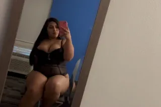 latina caliente - Image 8