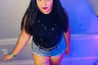 latina caliente - Image 9