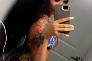 Drop dead gorgeous😜 tight pink... - Image 3