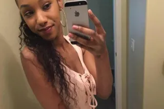 🤩 Sexyy😍 Petite😋 Caramel Skinned 🍯Ready to see you NOW 🤩❤✅💕💕Available24//7 - Image 1