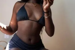 HOT Sexy, Hour glass & Melanin... - Image 1