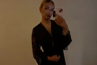 DISCRETE PETITE READY 2 MEET👠/... - Image 3