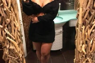 Hello, I’m looking for new friends 🥰🥰😘 - Image 2