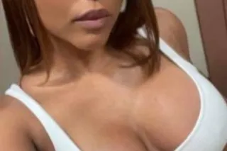 Hello, I’m looking for new friends 🥰🥰😘 - Image 1