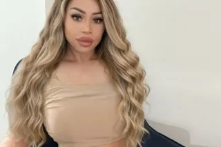 🍑 Central American Curvy Cutie - Image 1